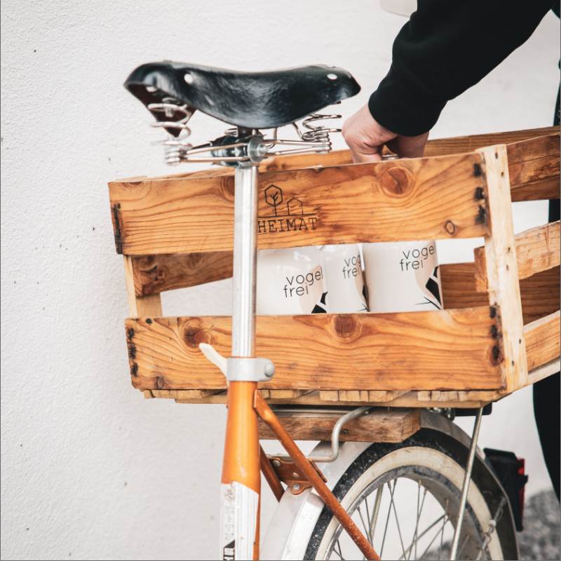 Fahrrad mit alkoholfreiem Gin